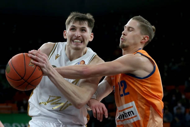 东部半决赛 东部半决赛