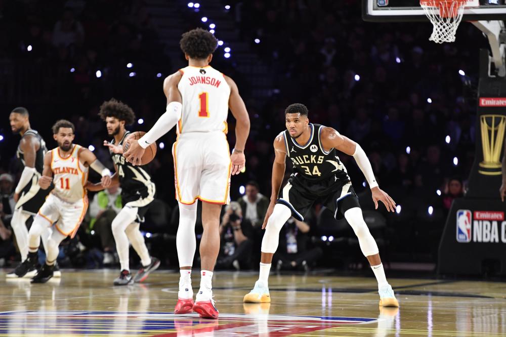 张伟凭借速 张伟凭借速